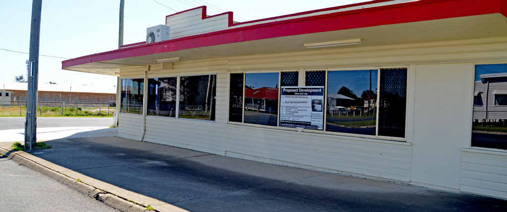 The (perhaps slightly exaggerated) photo accompanying the ‘No backpackers for 29 Grafton St’ Facebook page.